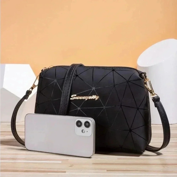 ⚠️Clearance Small Black Patterned Shoulder / Crossbody Bag - Picture 4 of 4